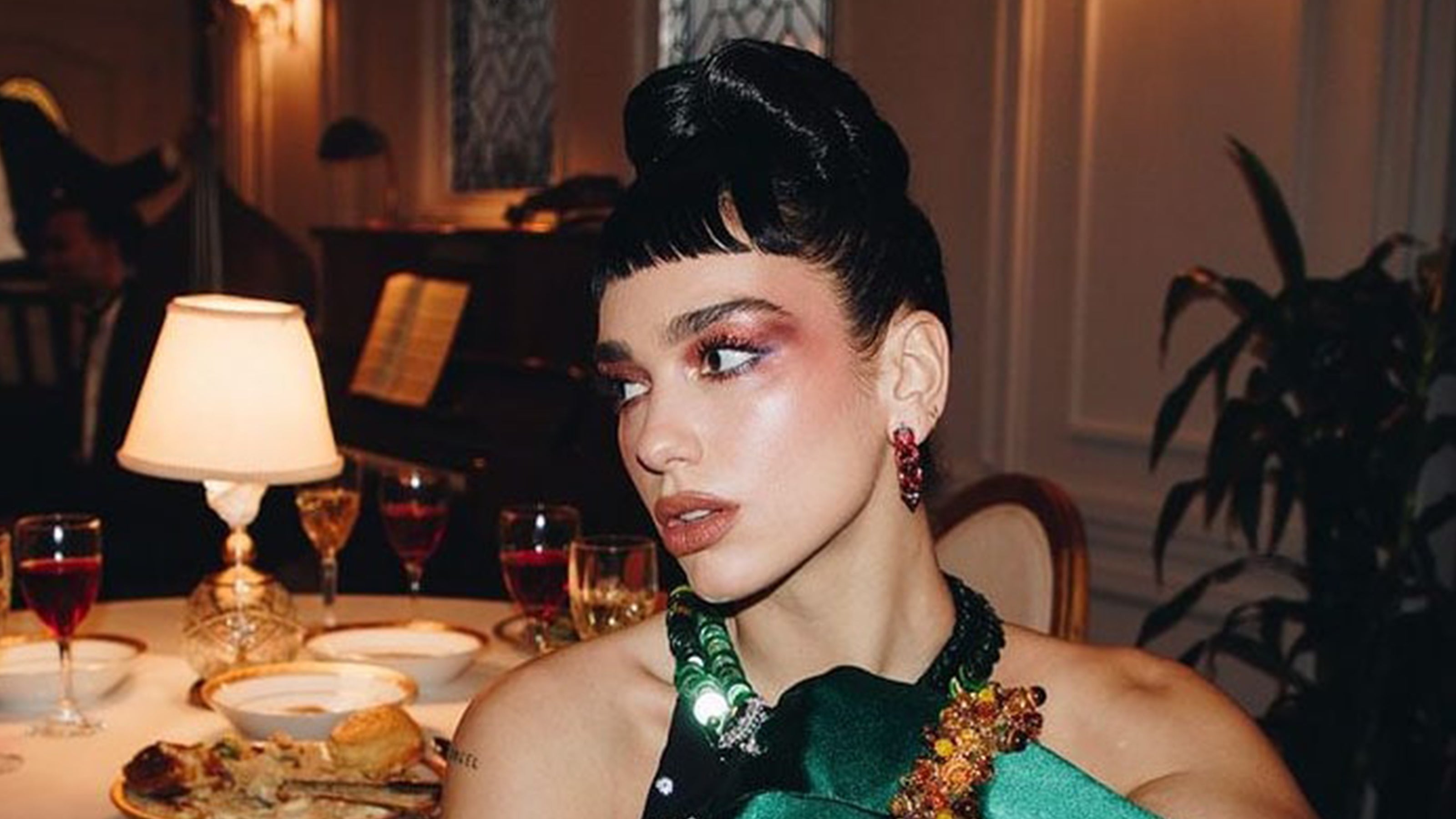 Dua-Lipa-Wears-Colours-of-Love-Chandelier-Earrings-Fabergé-x-James-Ganh-Transformable-Necklace-Fabergé-x-James-Ganh-Transformable-Ring-James-Ganh-Transformable-Ring