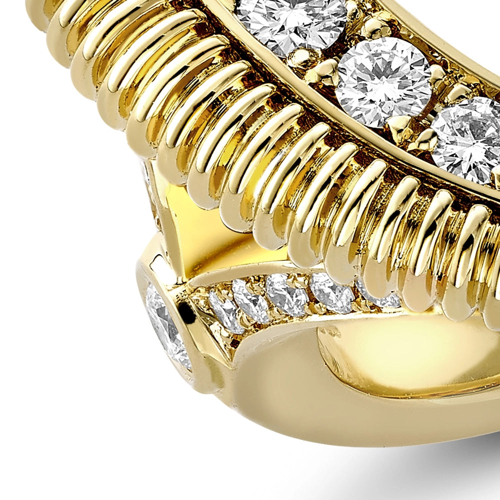 Crescent Yellow Gold Emerald & Diamond Ring | Fabergé