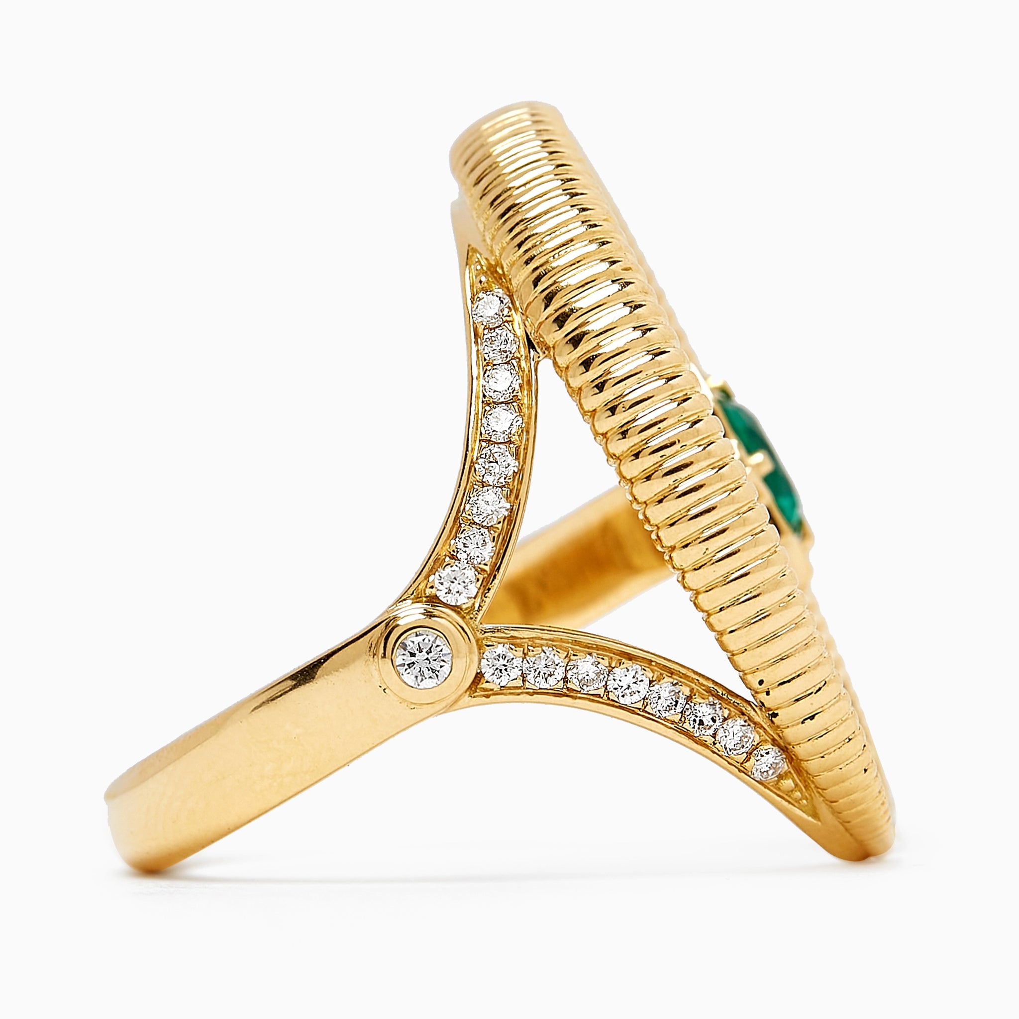 Hilal Yellow Gold Emerald & Diamond Ring | Fabergé