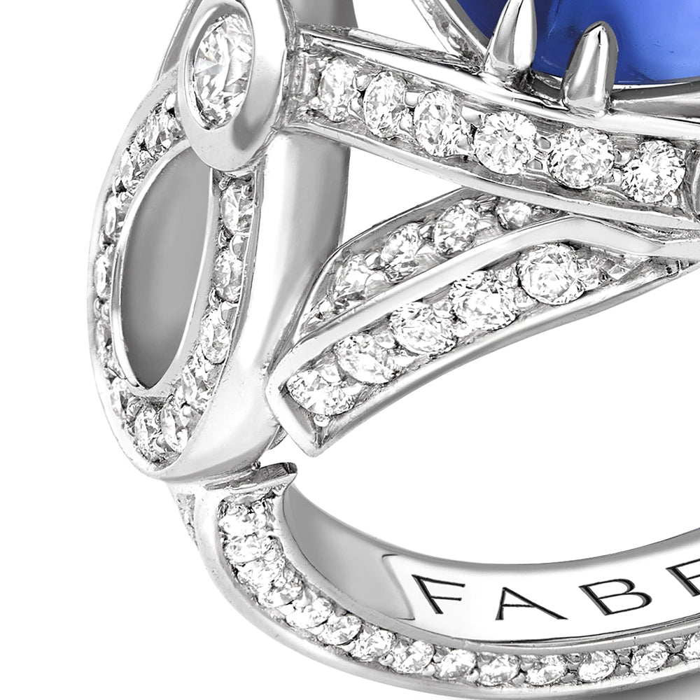 Platinum 11.21ct Sugarloaf Cut Blue Sapphire Ring Set With Diamonds | Fabergé