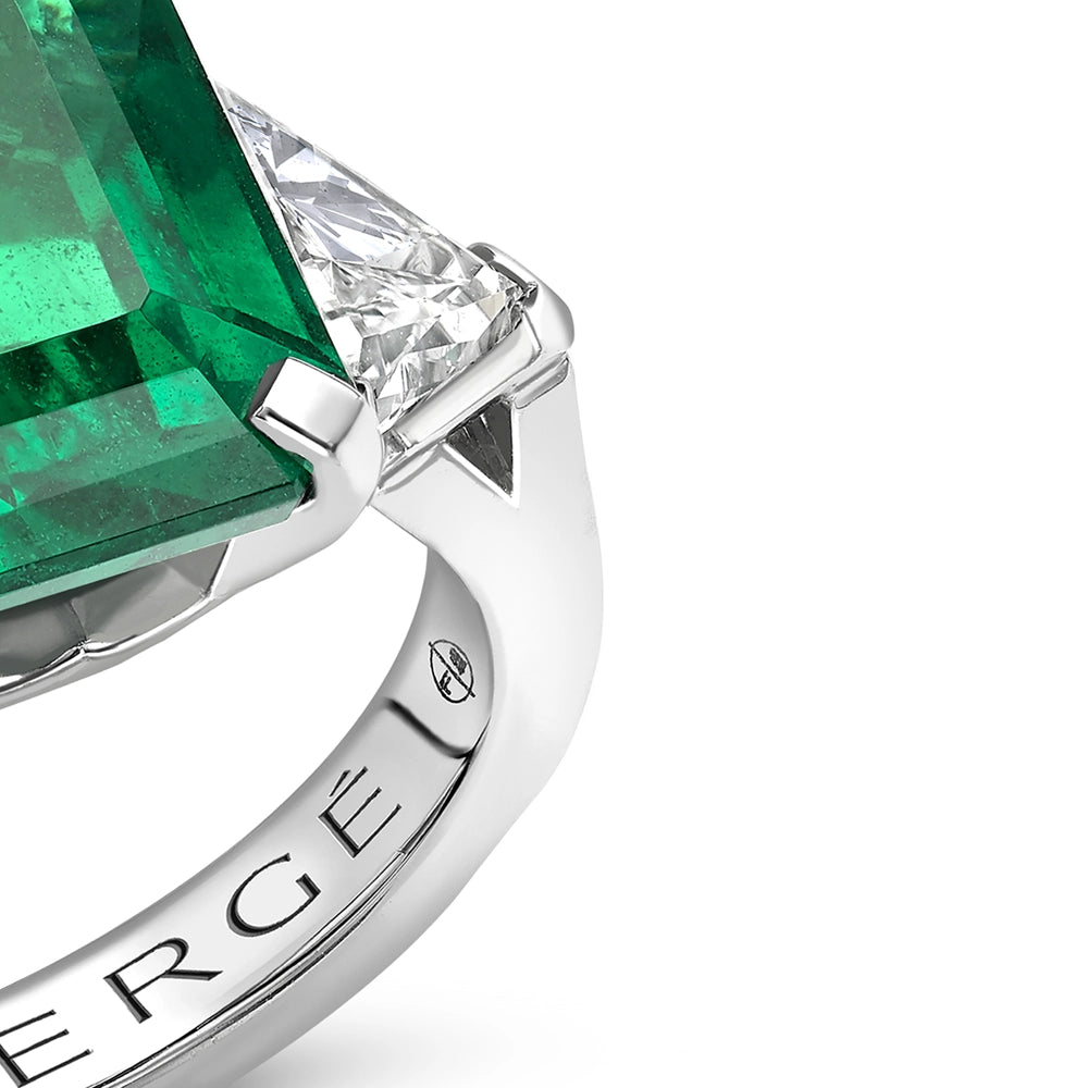 Platinum Octagon Cut Emerald Ring Set With Diamonds | Fabergé