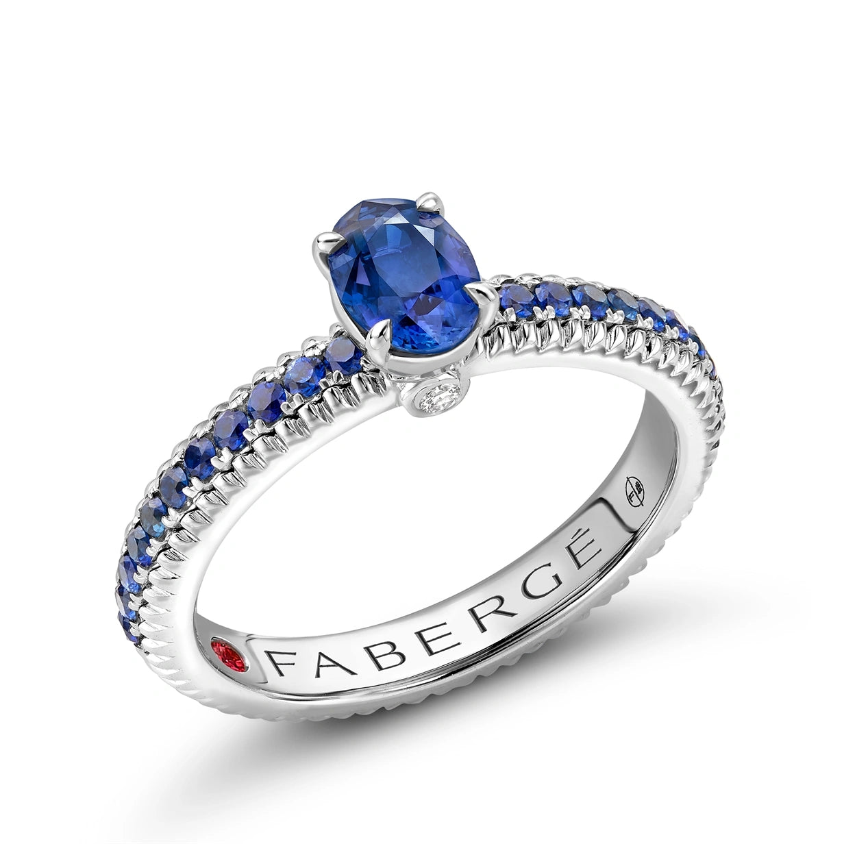 White Gold Blue Sapphire Fluted Ring with Blue Sapphire Shoulders | Fabergé