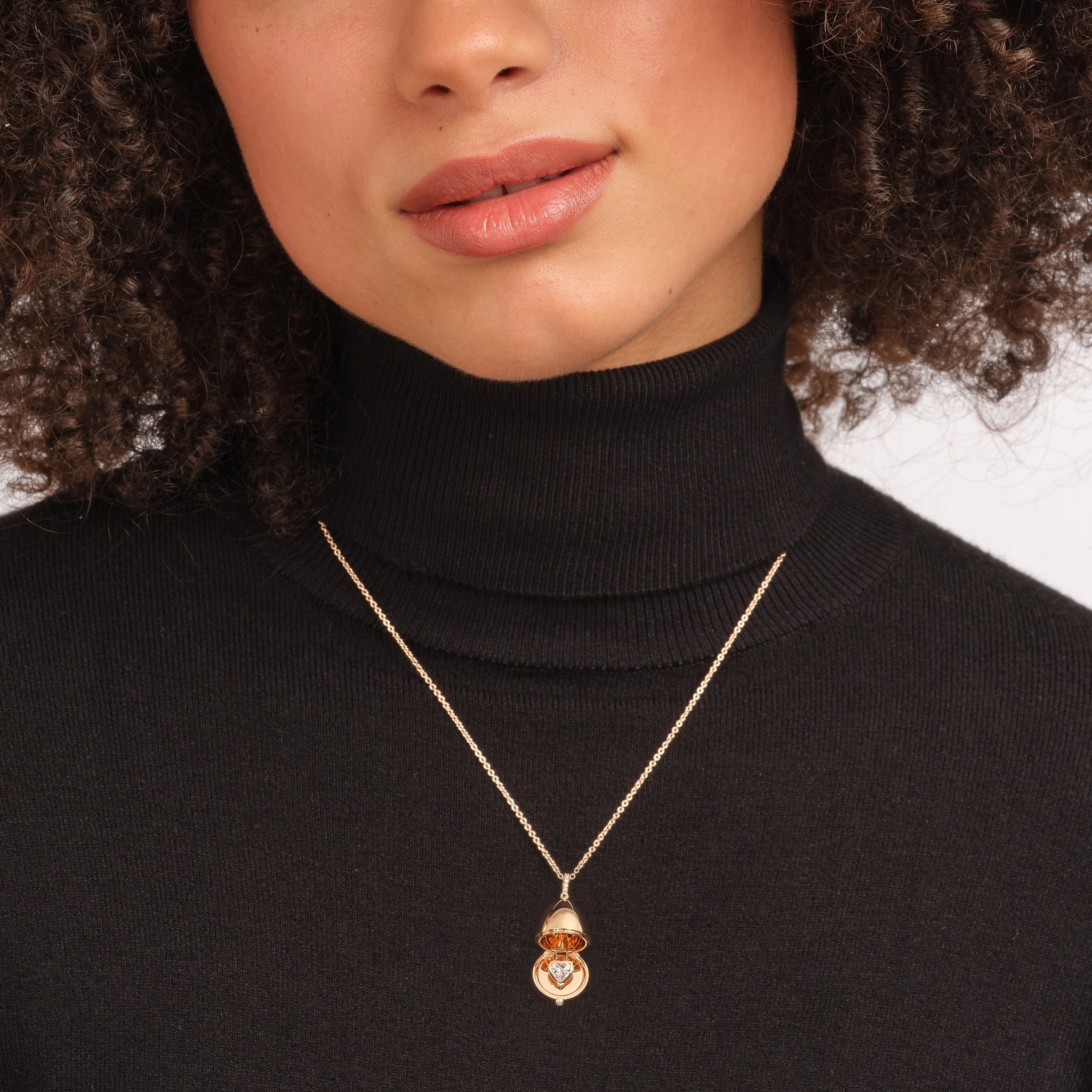 rose gold diamond heart locket | Fabergé