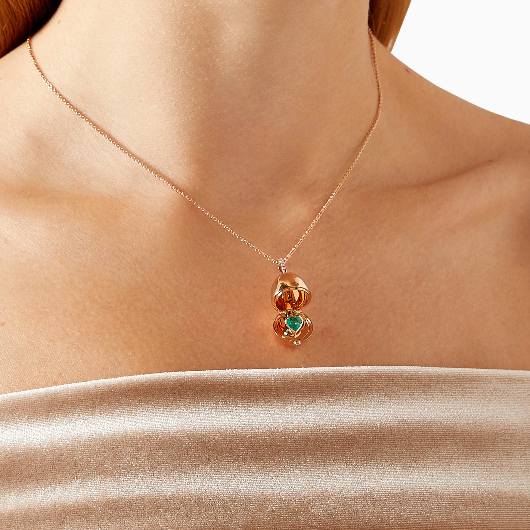 Rose Gold Emerald Heart Surprise Locket | Fabergé