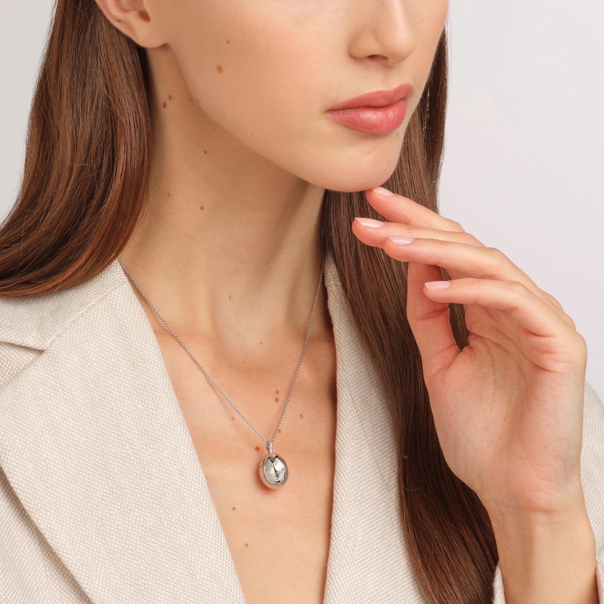 White Gold I Love You Egg Pendant | Fabergé