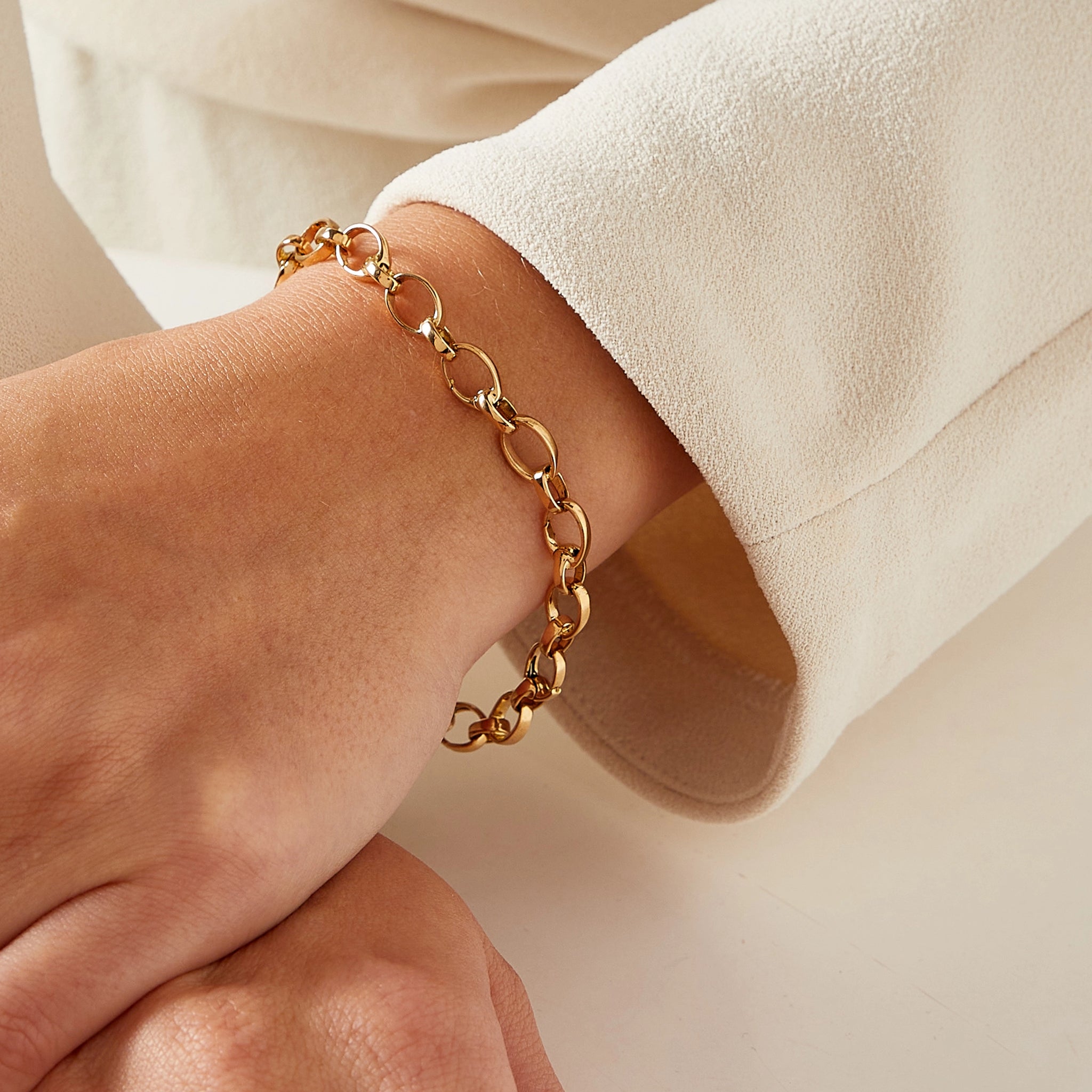 Yellow Gold Chain Charm Bracelet | Fabergé