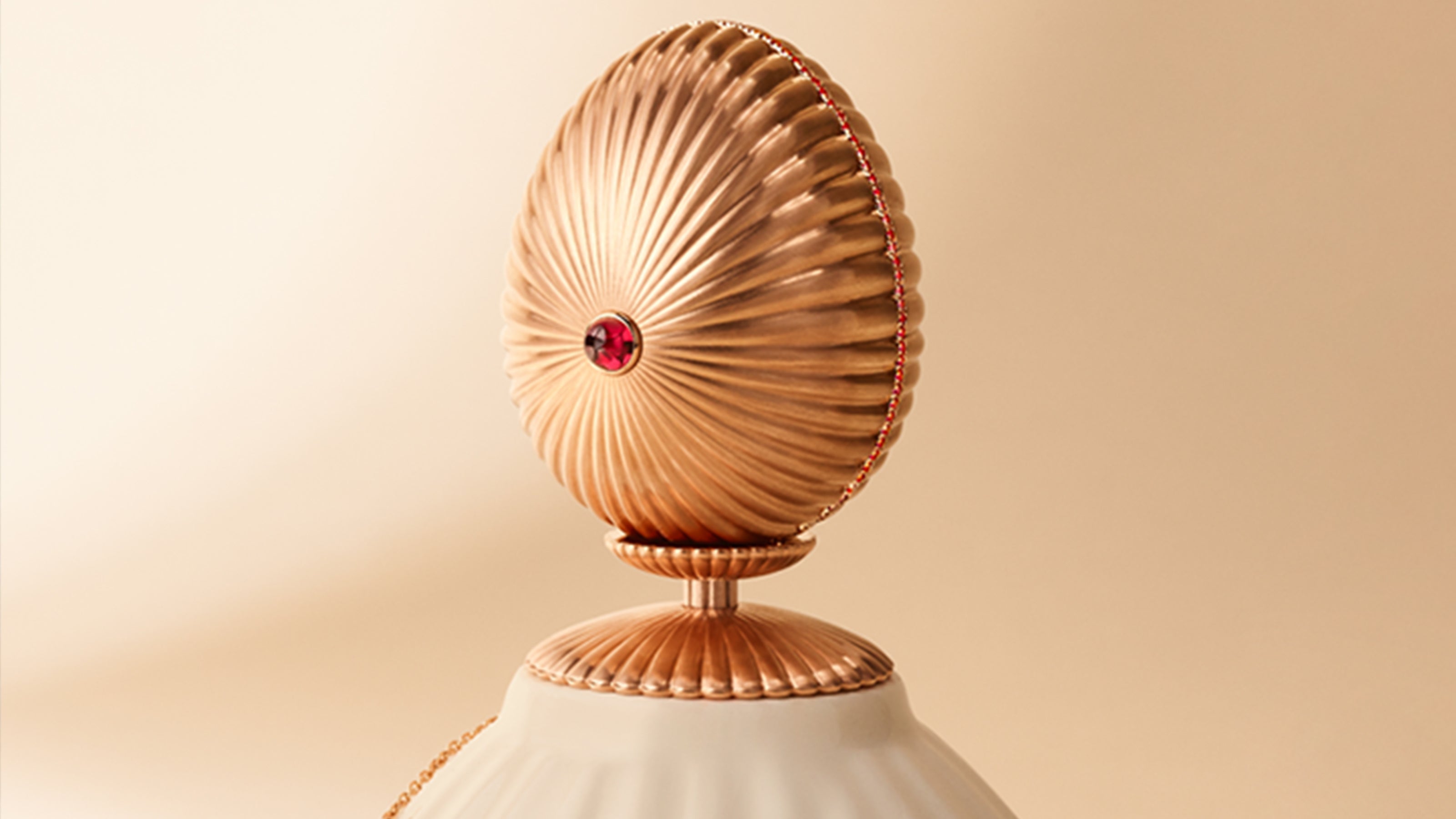 180-year-anniversary-180-limited-edition-egg-objets-new-fluted-egg-
