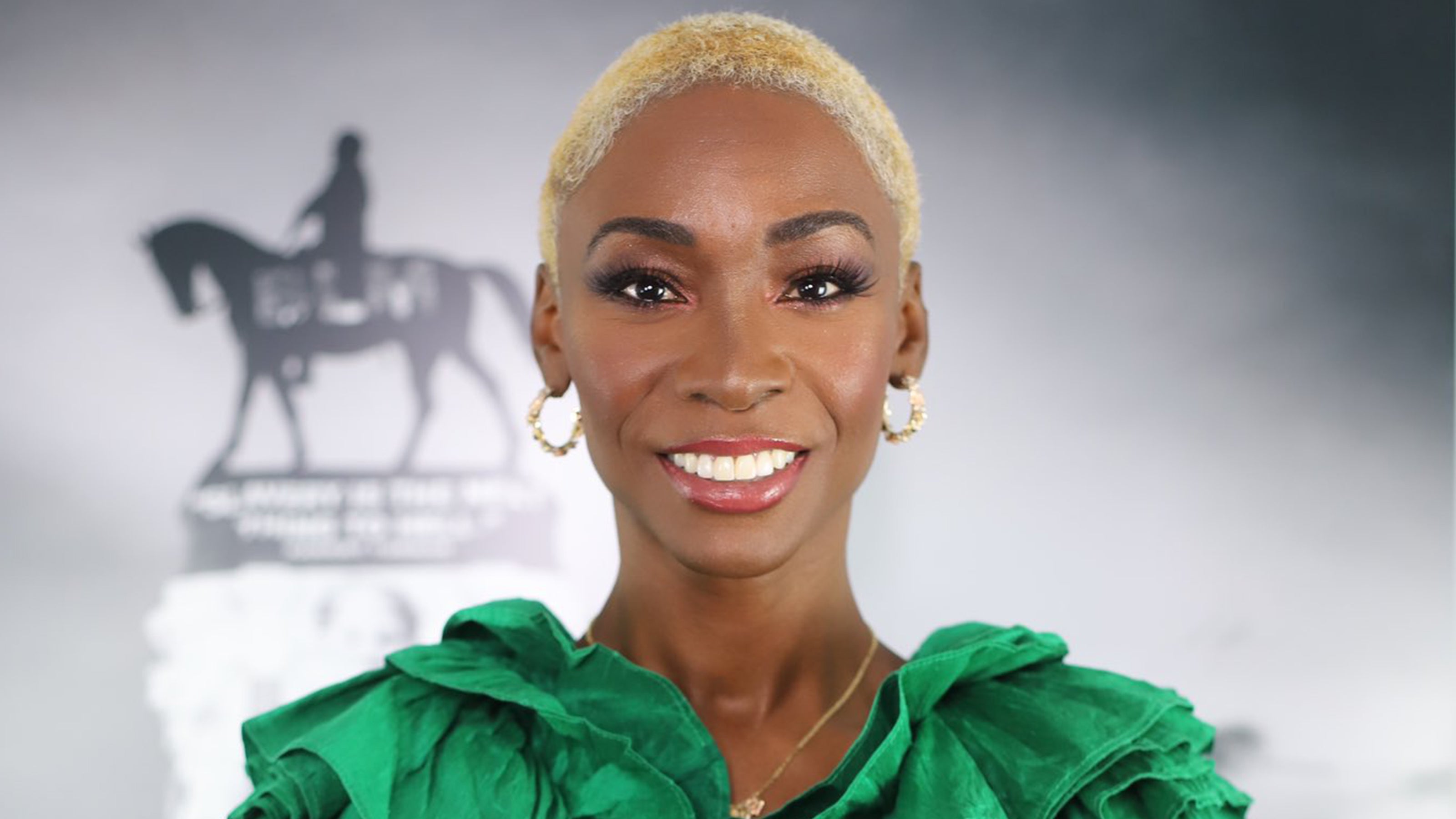 Angelica-Ross-wears-the-Frédéric-Zaavy-Gypsy-Platinum-and-18k-Gold-Wide-Diamond-Ring-to-host-the-2020-Black-National-Convention