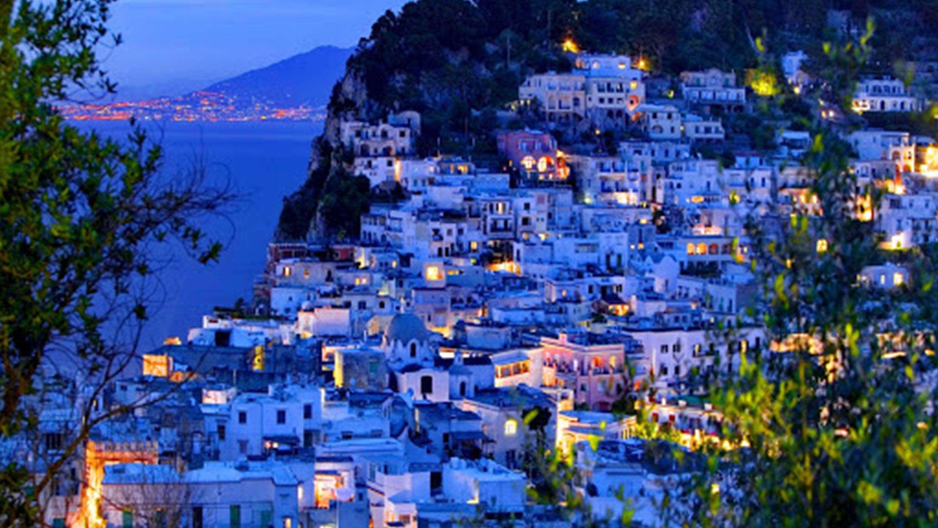 Fabergé-is-delighted-to-announce-a-new-authorised-retailer-on-the-island-of-Capri