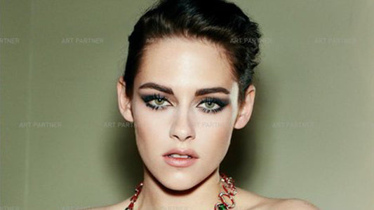 Kristen-Stewart-Fabergé-diamond-necklace-Vanity-Fair’s-July-issue